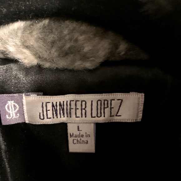 Jennifer Lopez faux fur vest - Picture 6 of 6